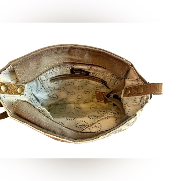 MYRA Agate Shoulder Bag​ - Picture 9 of 14